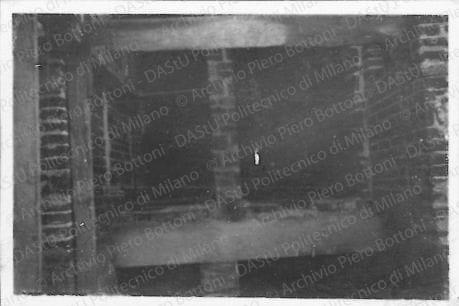 Positivo, bn, mm 56x83. Album nero n.12.