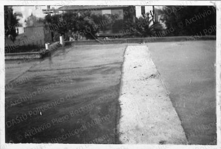 Positivo, bn, mm 45x66. Album nero n.12.