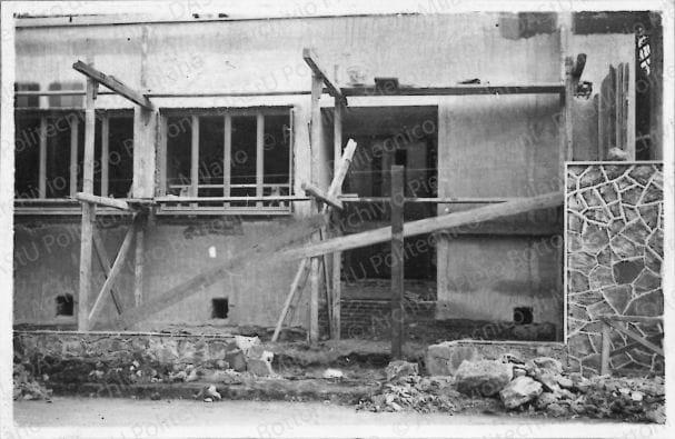 Positivo, bn, mm 45x66. Album nero n.12.
