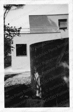 Positivo, bn, mm 43x66. Album nero n.12.