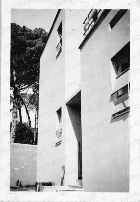 Positivo, bn, mm 43x66. Album nero n.12.