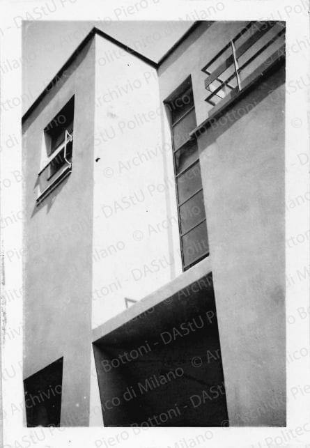Positivo, bn, mm 43x66. Album nero n.12.
