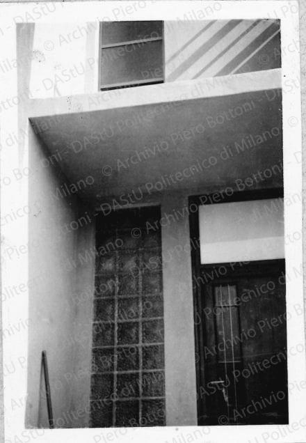 Positivo, bn, mm 43x66. Album nero n.12.