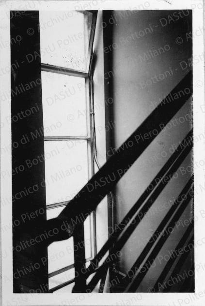 Positivo, bn, mm 63x90. Album nero n.12.
