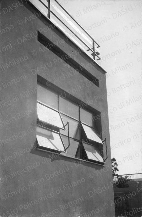 Positivo, bn, mm 63x90. Album nero n.12.