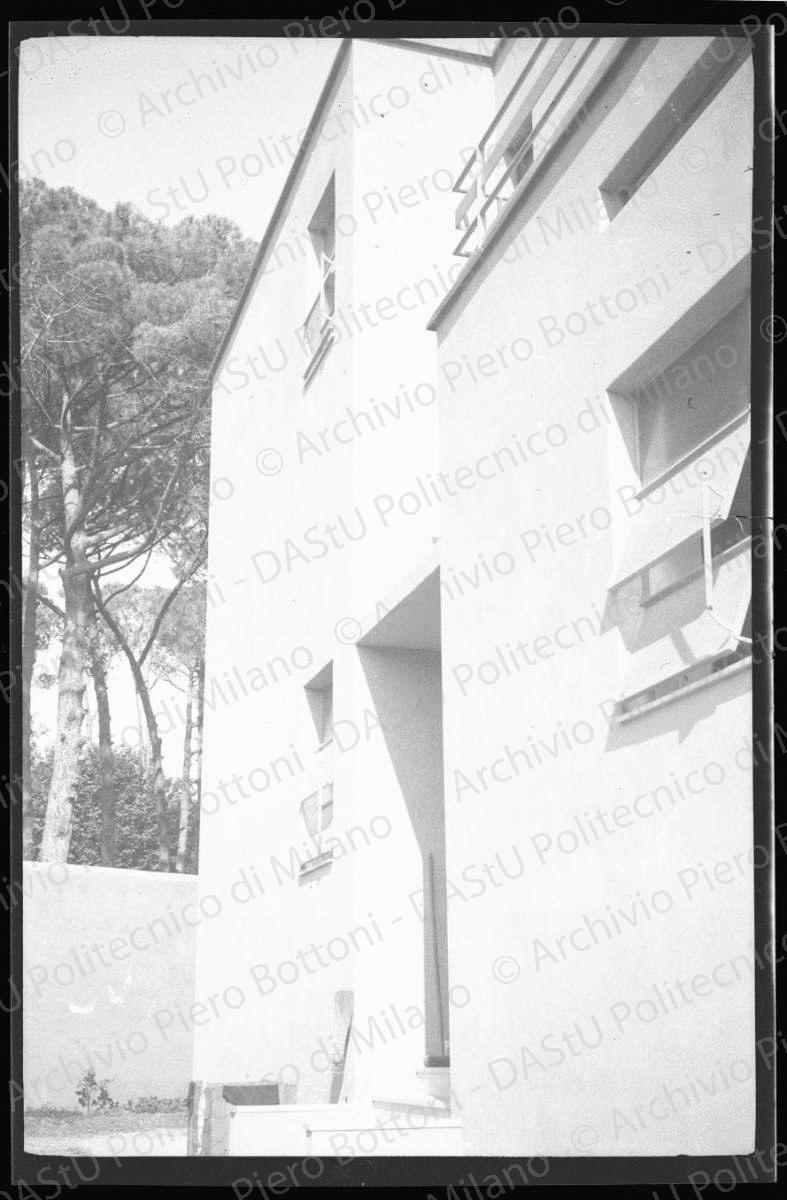 Negativo, bianco e nero, mm 59x88.