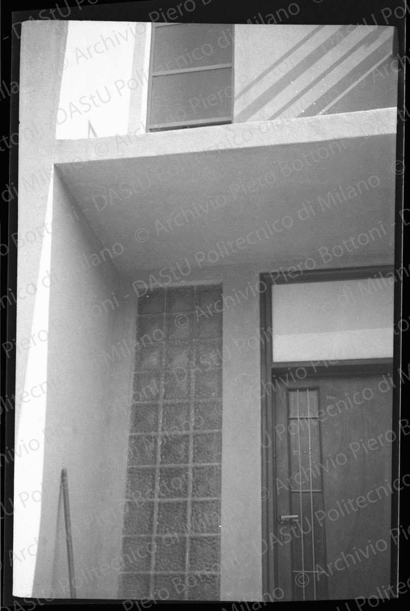 Negativo, bianco e nero, mm 59x88.