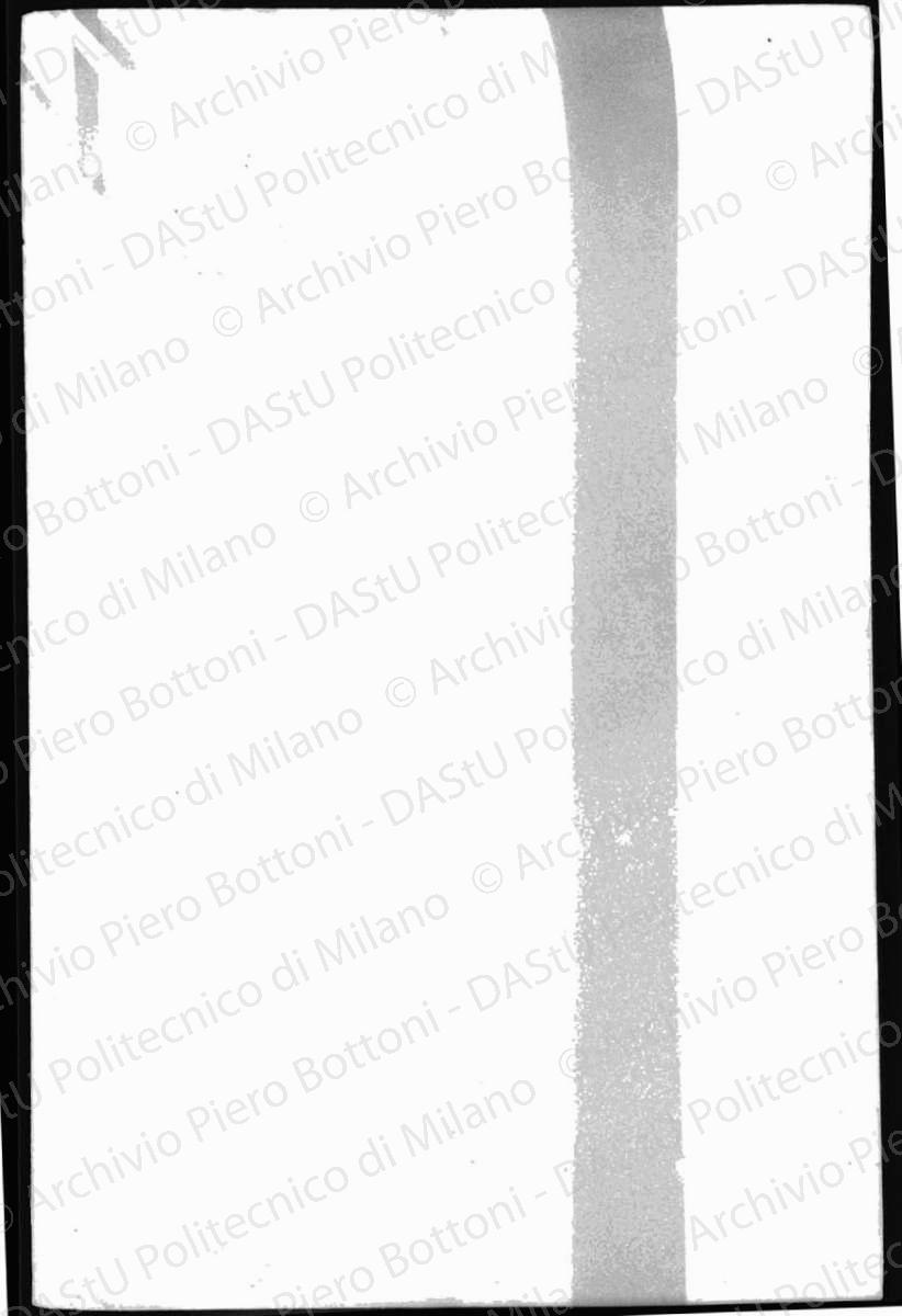 Negativo, bianco e nero, mm 59x88.