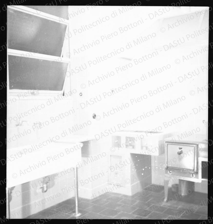 Negativo, bianco e nero, mm 56x59.
