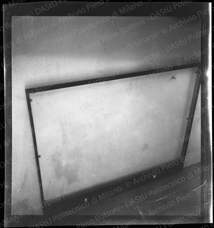 Negativo, bianco e nero, mm 56x59.