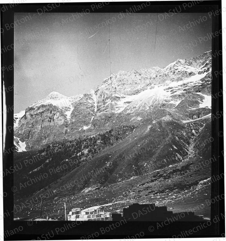Negativo, bianco e nero, mm 56x59.