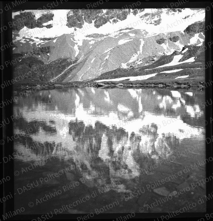 Negativo, bianco e nero, mm 56x59.