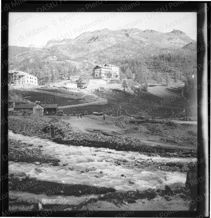 Negativo, bianco e nero, mm 56x59.