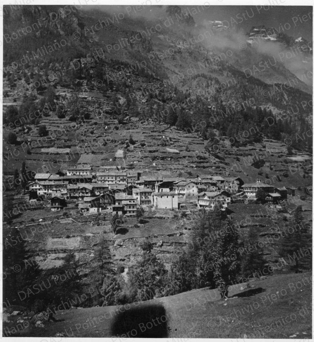 Paesaggio montano, positivo, bianco e nero, mm 182x170. 