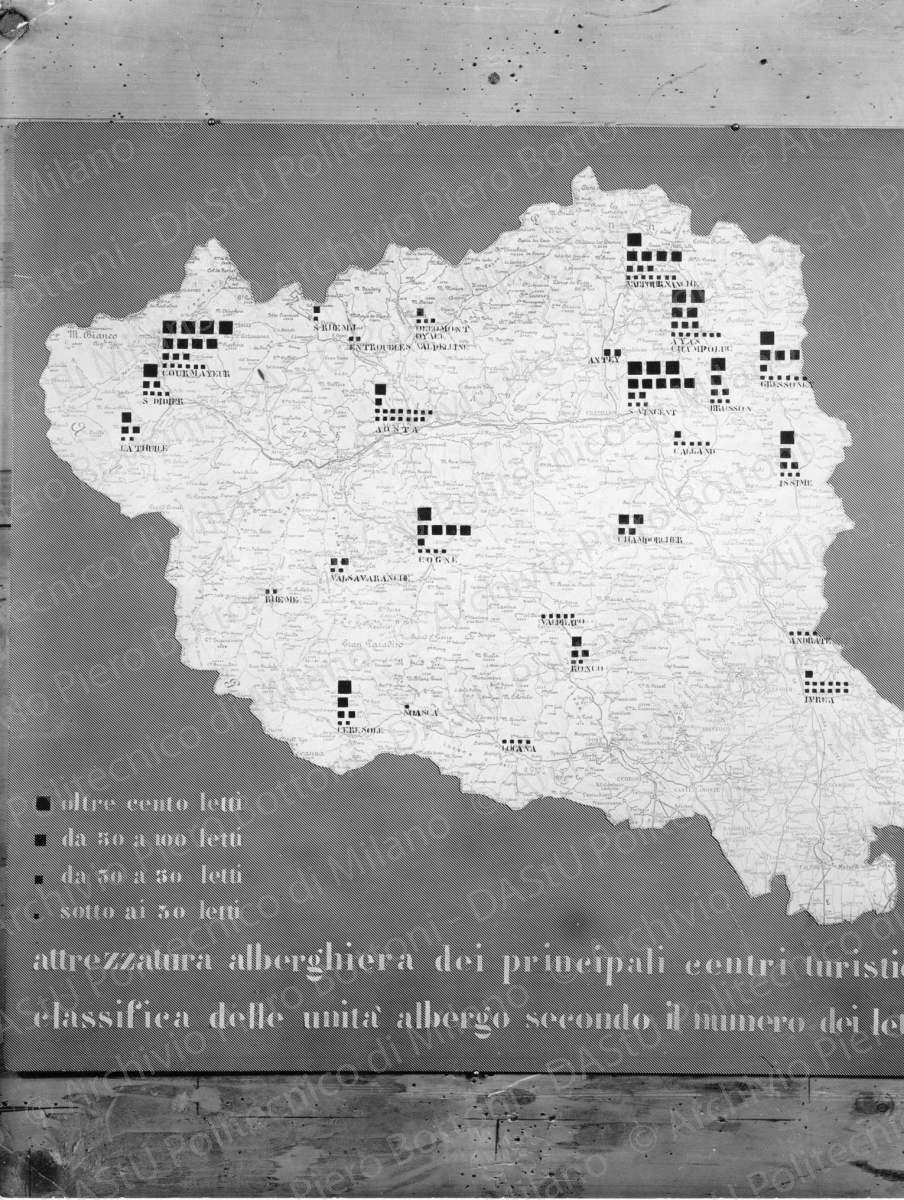 Riproduzione di tavola di analisi Valle d'Aosta: "attrezzatura alberghiera dei principali centri turistici. Classifica delle unit? albergo secondo il numero dei letti", positivo, bianco e nero, mm 287x231. 