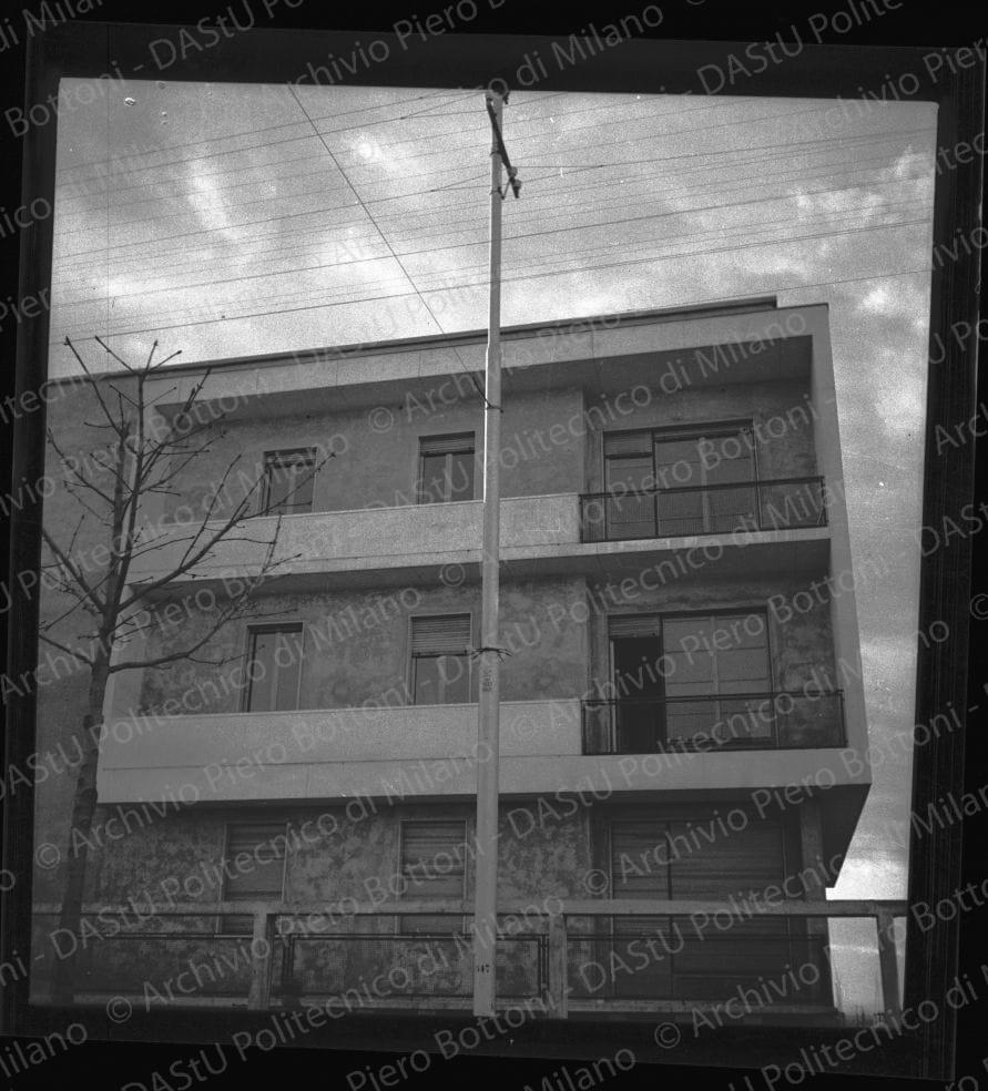 Negativo, bianco e nero, mm 56x59.