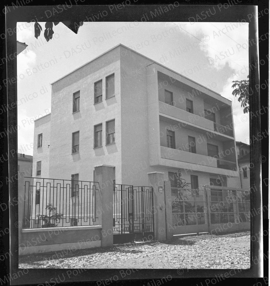Negativo, bianco e nero, mm 56x59.
