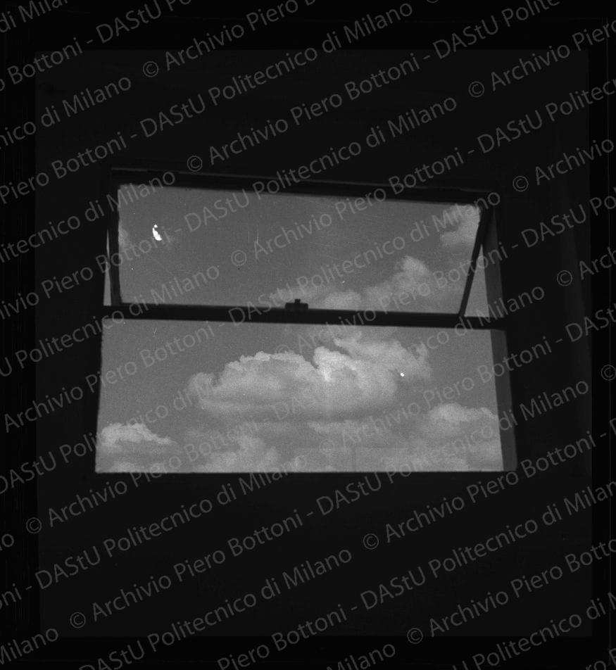 Negativo, bianco e nero, mm 56x59.