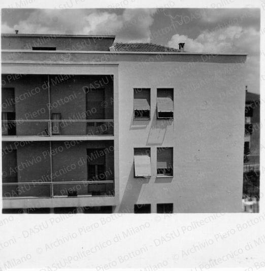 Particolare del prospetto ovest, positivo, bianco e nero, mm 60x59. 