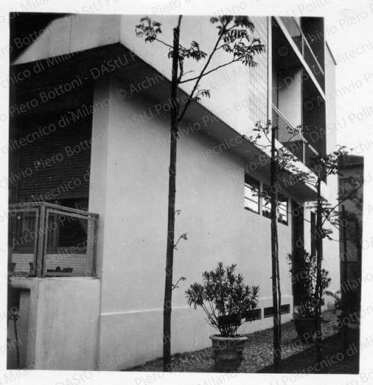 Particolare prospetto ovest, positivo, bianco e nero, mm 60x59. 