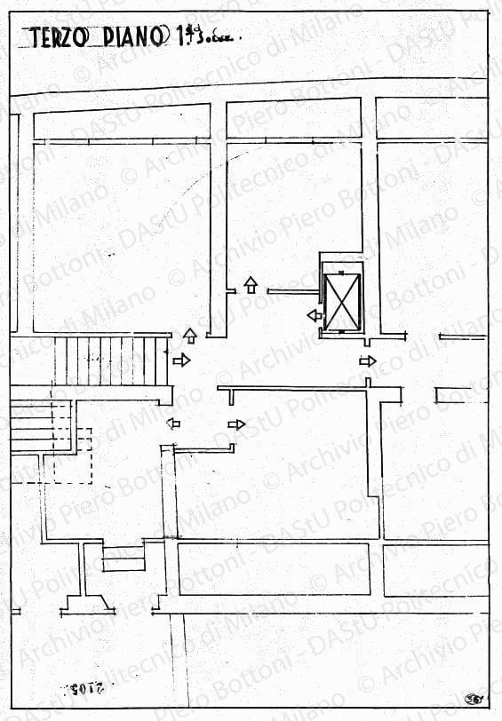 Pianta sistemazione ascensore terzo piano, 1 soluz., scala 1:50, prot. 2105, 1 marzo 1936. China e matita su lucido, cm 36,7x24,9. 