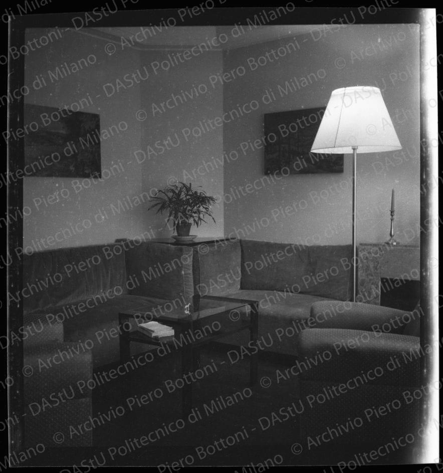 Negativo, bianco e nero, mm 56x59.