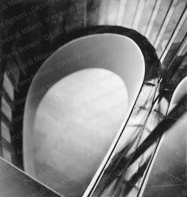 Particolare della scala. Positivo, bianco e nero, 54x51 mm, album giallo n.1, pag.100.