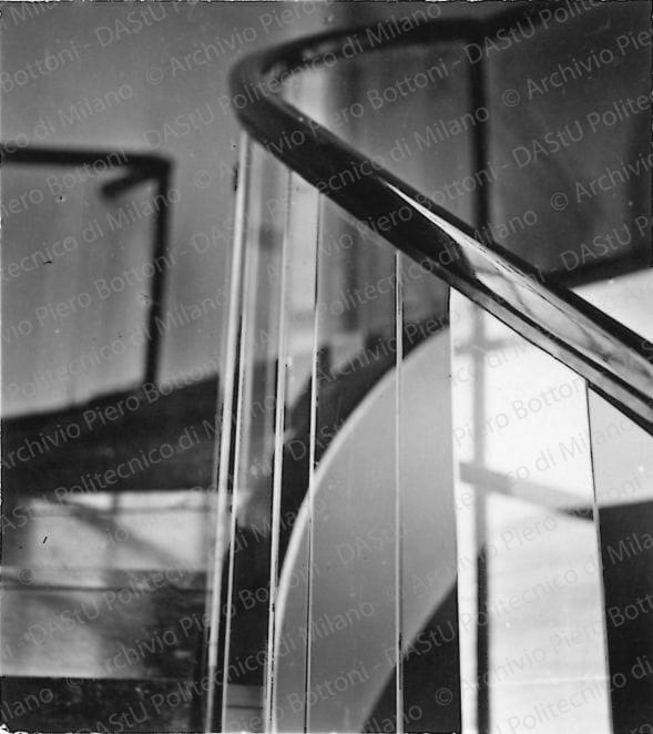 Particolare della scala. Positivo, bianco e nero, 56x50 mm, album giallo n.1, pag.100.