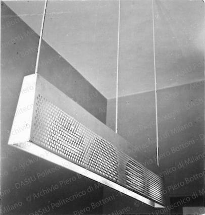 Particolare del lampadario. Positivo, bianco e nero, 55x52 mm, album giallo n.8, pag.89.