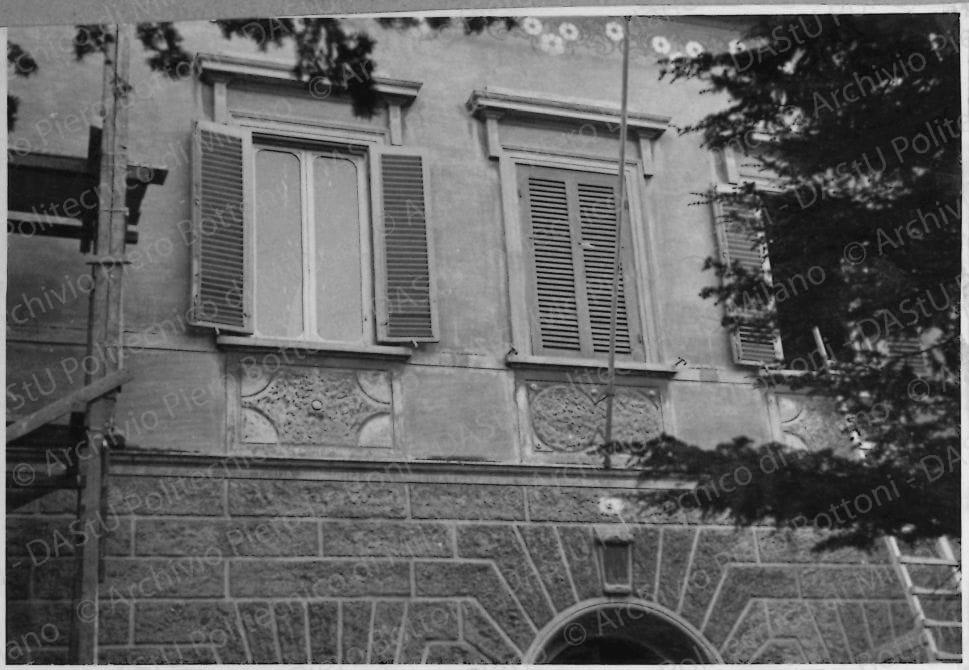 Positivo, bn, mm 58x84. Album nero n.14.