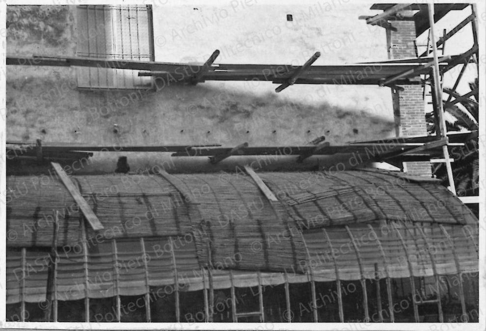 Positivo, bn, mm 58x84. Album nero n.14.