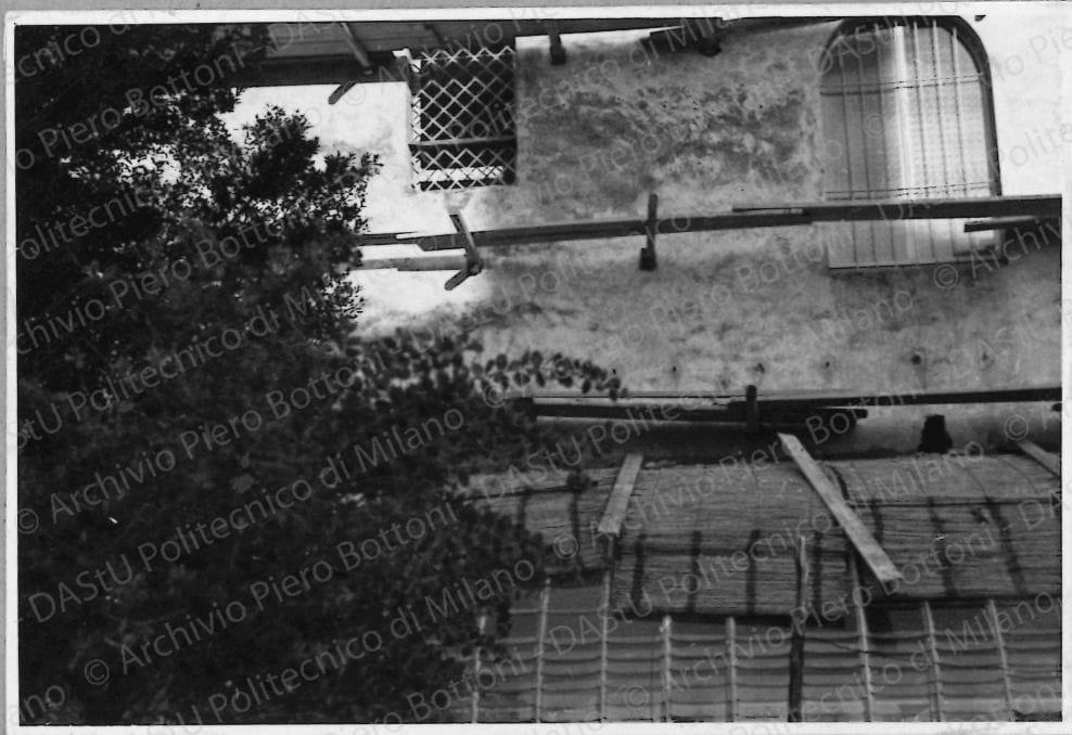 Positivo, bn, mm 58x84. Album nero n.14.