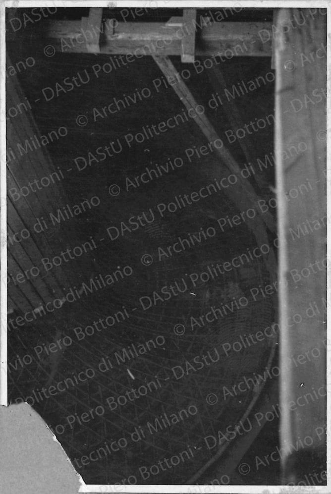 Positivo, bn, mm 84x57. Album nero n.14.