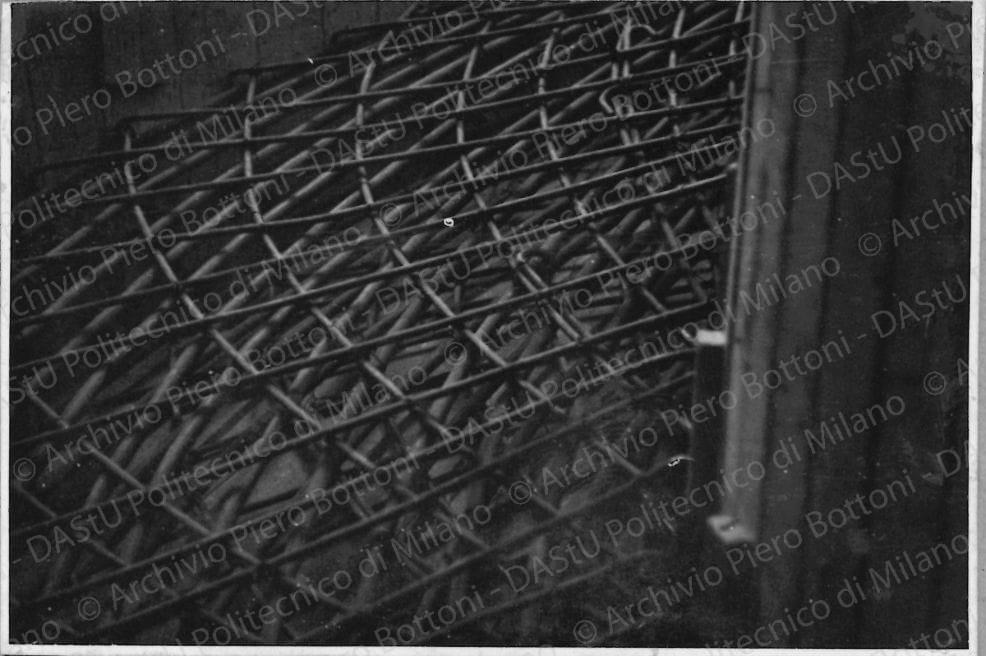 Positivo, bn, mm 57x84. Album nero n.14.