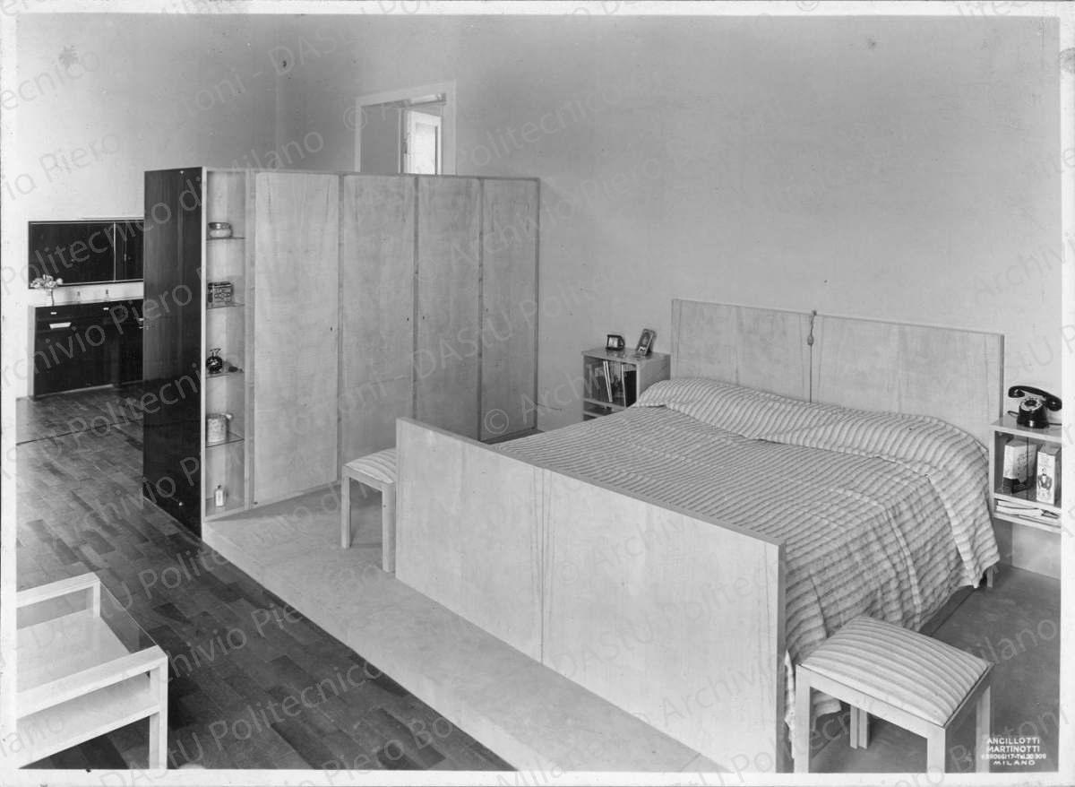 Positivo, bn, mm 169x231. Album nero n.14.