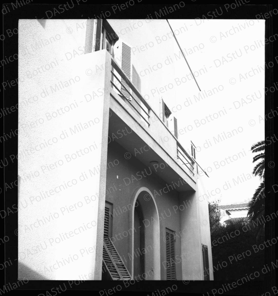Negativo, bianco e nero, mm 56x59.