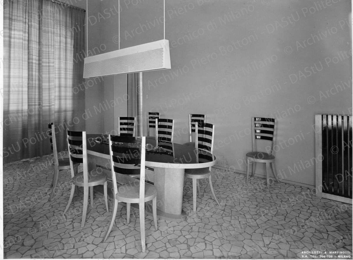Vista della sala da pranzo, positivo, bianco e nero, mm 174x235. 