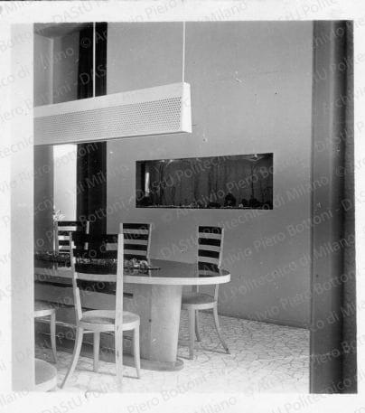 Vista della sala da pranzo, positivo, bianco e nero, mm 65x60. 