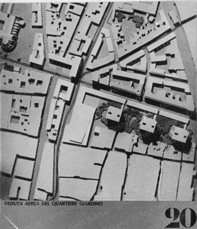 Riproduzione della tavola 20: "Veduta aerea del quartiere giardino", vista zenitale del plastico. Positivo, bianco e nero, 120x105 mm, album giallo n.3, pag.21.