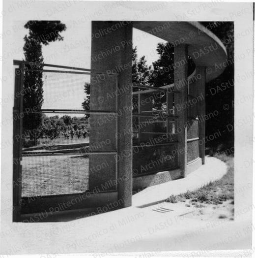 Particolare dell'esedra, positivo, bianco e nero, mm 62x64. 