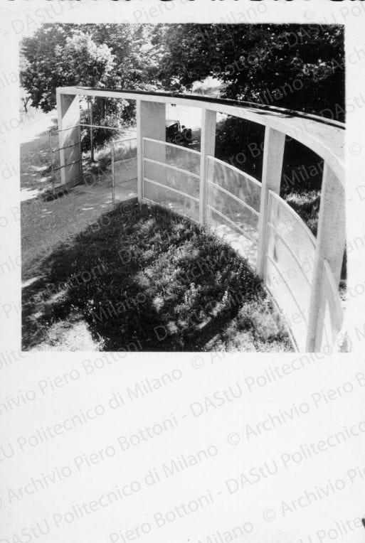 Particolare dell'esedra, positivo, bianco e nero, mm 95x65.