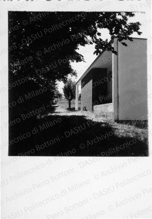 Idem, in formato differente, positivo, bianco e nero, mm 88x67.