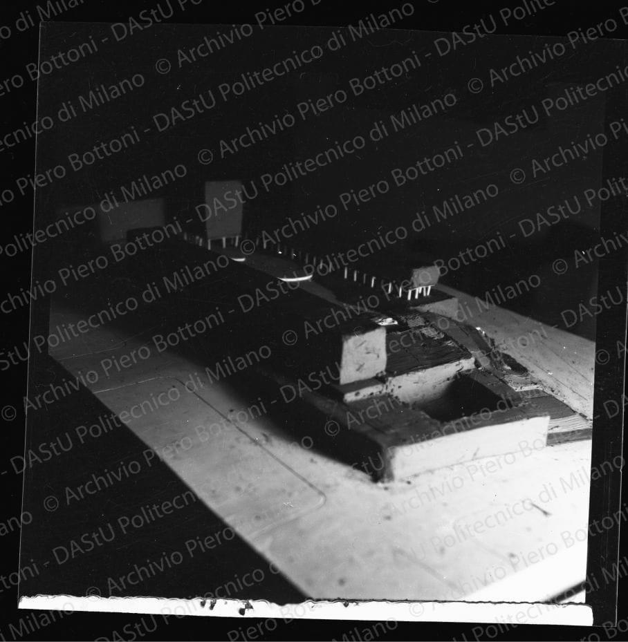 Negativo, bianco e nero, mm 56x59.