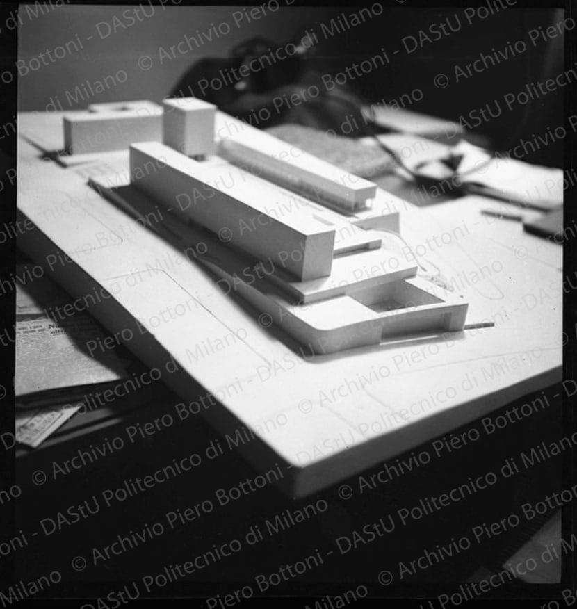 Negativo, bianco e nero, mm 56x59.