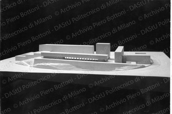 Vista del plastico da est, positivo, bianco e nero, mm 150x223. 