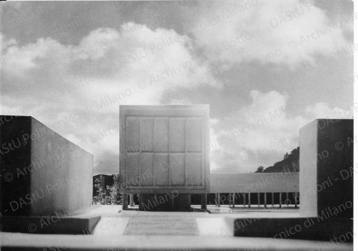 Particolare del plastico edificio dell'Esercito, positivo, bianco e nero, mm 162x231. 