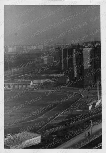 Veduta del QT8 in costruzione, gennaio 1965. Positivo, bianco e nero, mm 128x89.